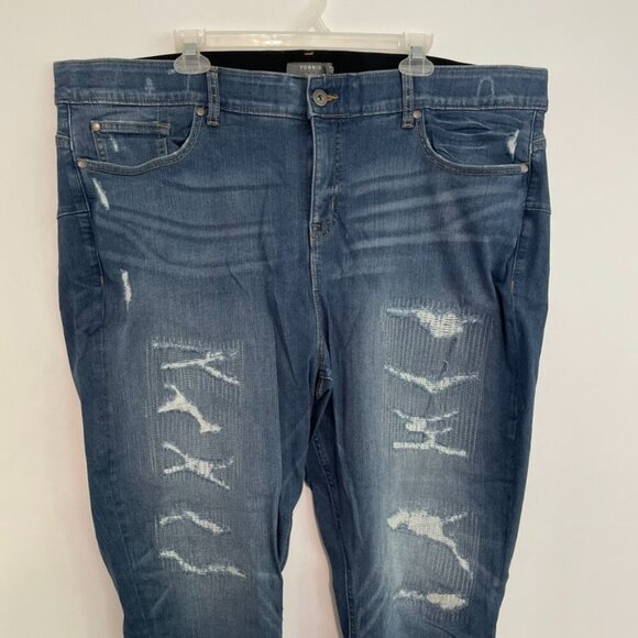 NWOT TORRID Plus Size Bombshell Skinny Premium Stretch High Rise Destructed Jean - Picture 4 of 16